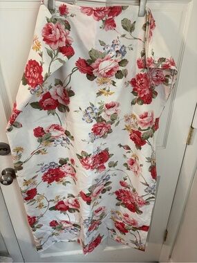 Ralph Lauren White Tablecloth with Pink and Green Floral Print 95”x61”